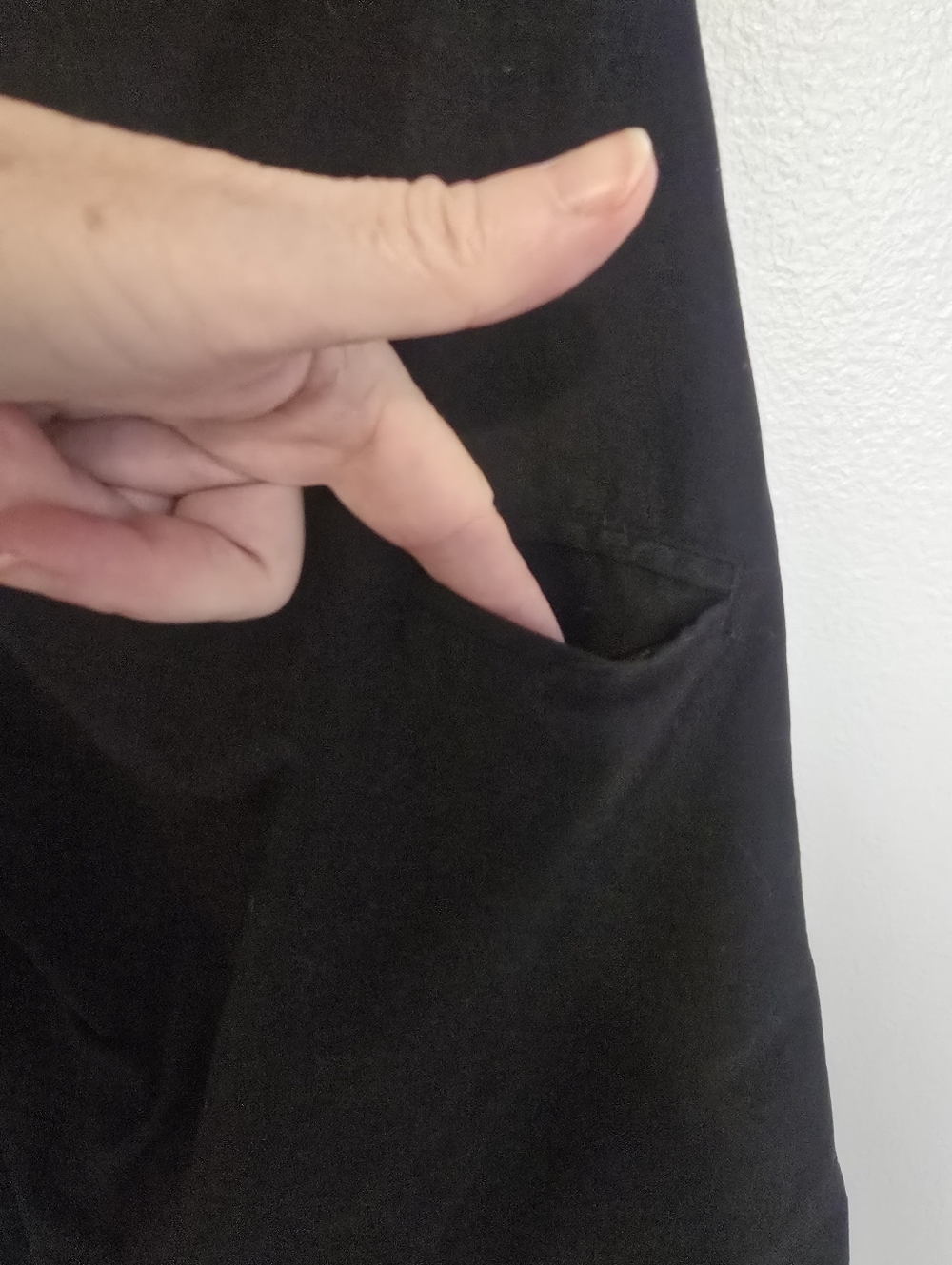 Lululemon Mens Shorts With Zippers Lots Of Pockets Black Sz 34 - Picture 5 of 5